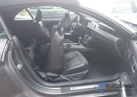 2021 Ford Mustang Ecoboost Premium z USA, uszkodzony, nr VIN 1FATP8UH5M5122133